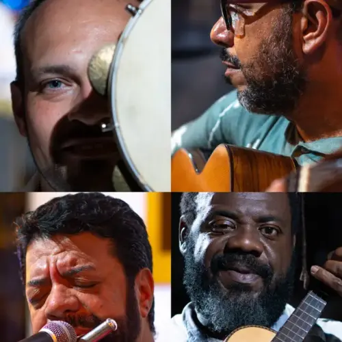 Musicistas do grupo Aqui Tem Choro com pandeiro, violão, flauta e cavaquinho em apresentação.